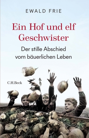 Spiegel-Bestseller „Ein Hof und elf Geschwister. Der stille Abschied vom bäuerlichen Leben in Deutschland“: Autorenlesung zum Spiegel-Bestseller mit Prof. Dr. Ewald Frie am Donnerstag, 23. November in der Wewelsburg (Foto: ©Fani Fazii)